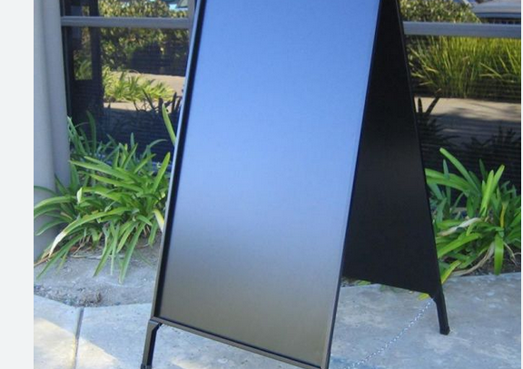 Sidewalk Storytelling: A Frame Sign Triumph