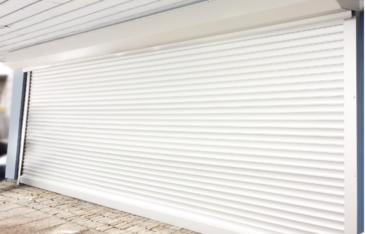 Kitchen Privacy and Light Control with Jalusi Roller Blinds